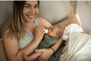 How New Parents Use Video Chat Sites During Night Feeds