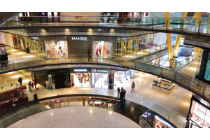 Why Parents Value Easy Movement In Multi-Level Public Spaces