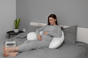 The Science of Somnus: Optimizing Maternal Sleep Efficiency and Mitigating Pelvic Girdle Friction in Late Gestation