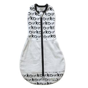 Grow With Me Swaddle AIR - XO's | Woombie swaddles