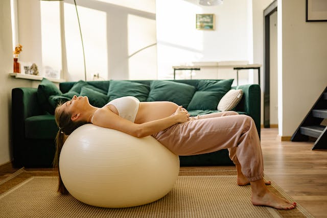 Navigating Safe and Effective Workouts During Pregnancy in the Dubai Heat