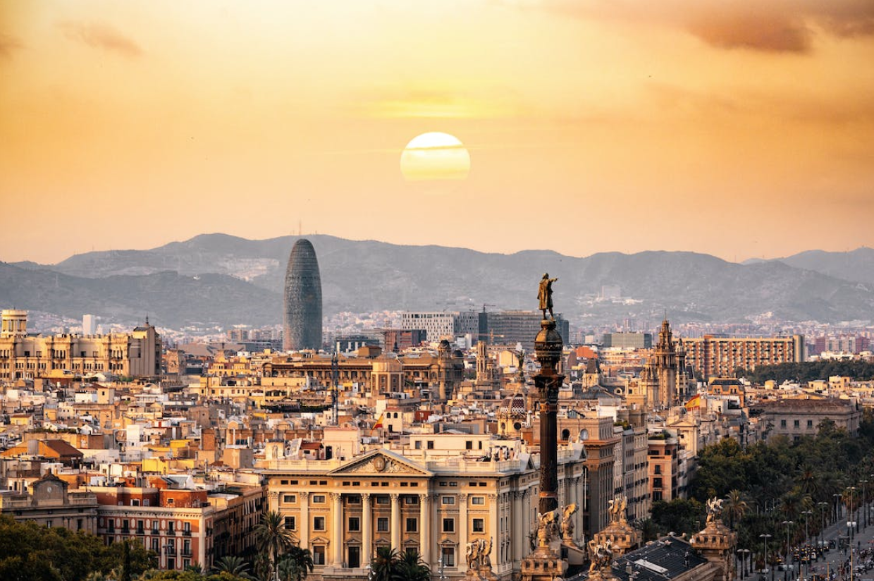 Barcelona Bliss: 6 Insider Tips for an Unbeatable Trip in Spain's Vibrant City