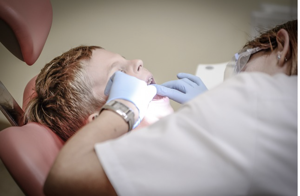 What to Expect? A Guide for Parents on Children's First Dental Visit