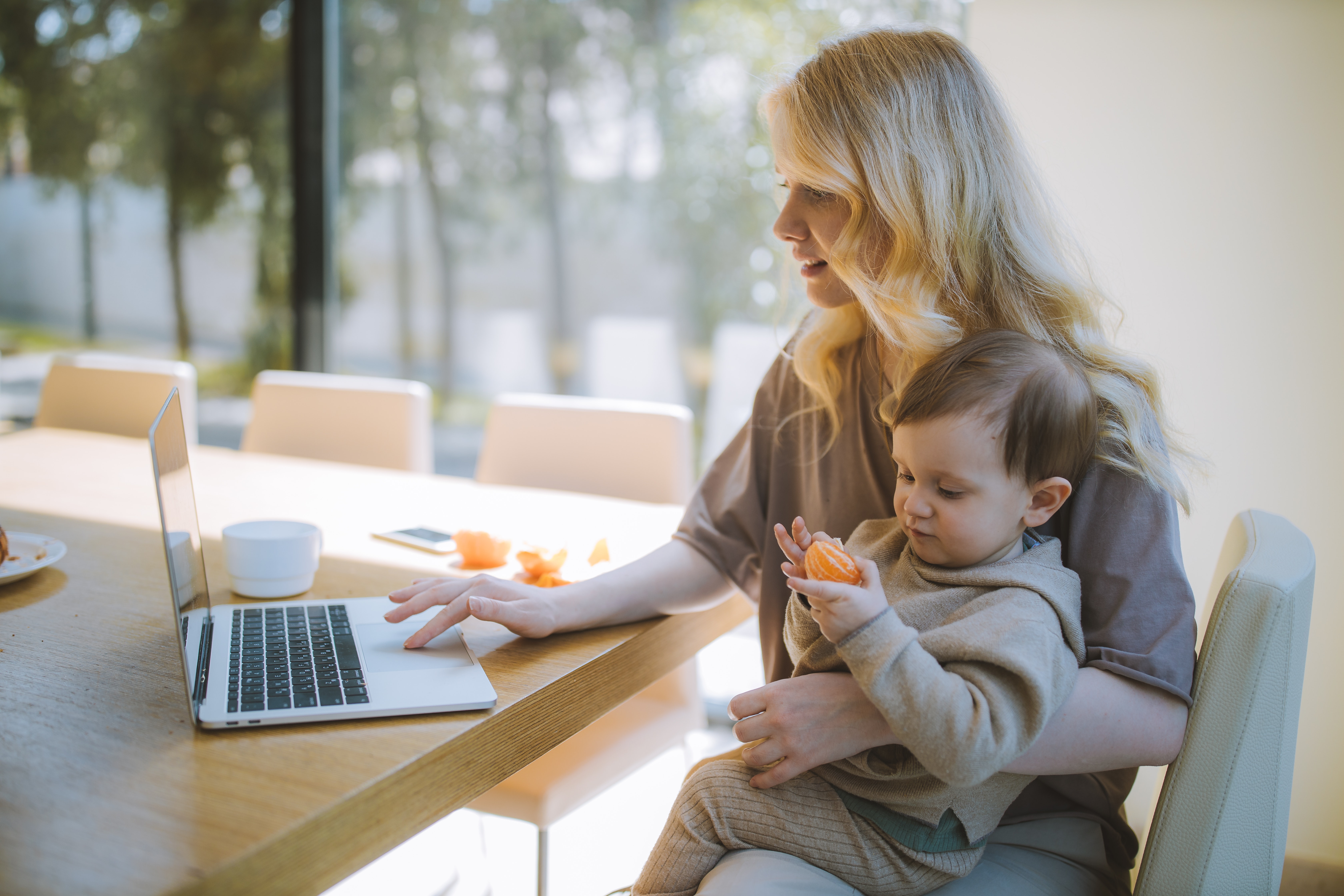 Tips To Help You Balance Work and Parenting 